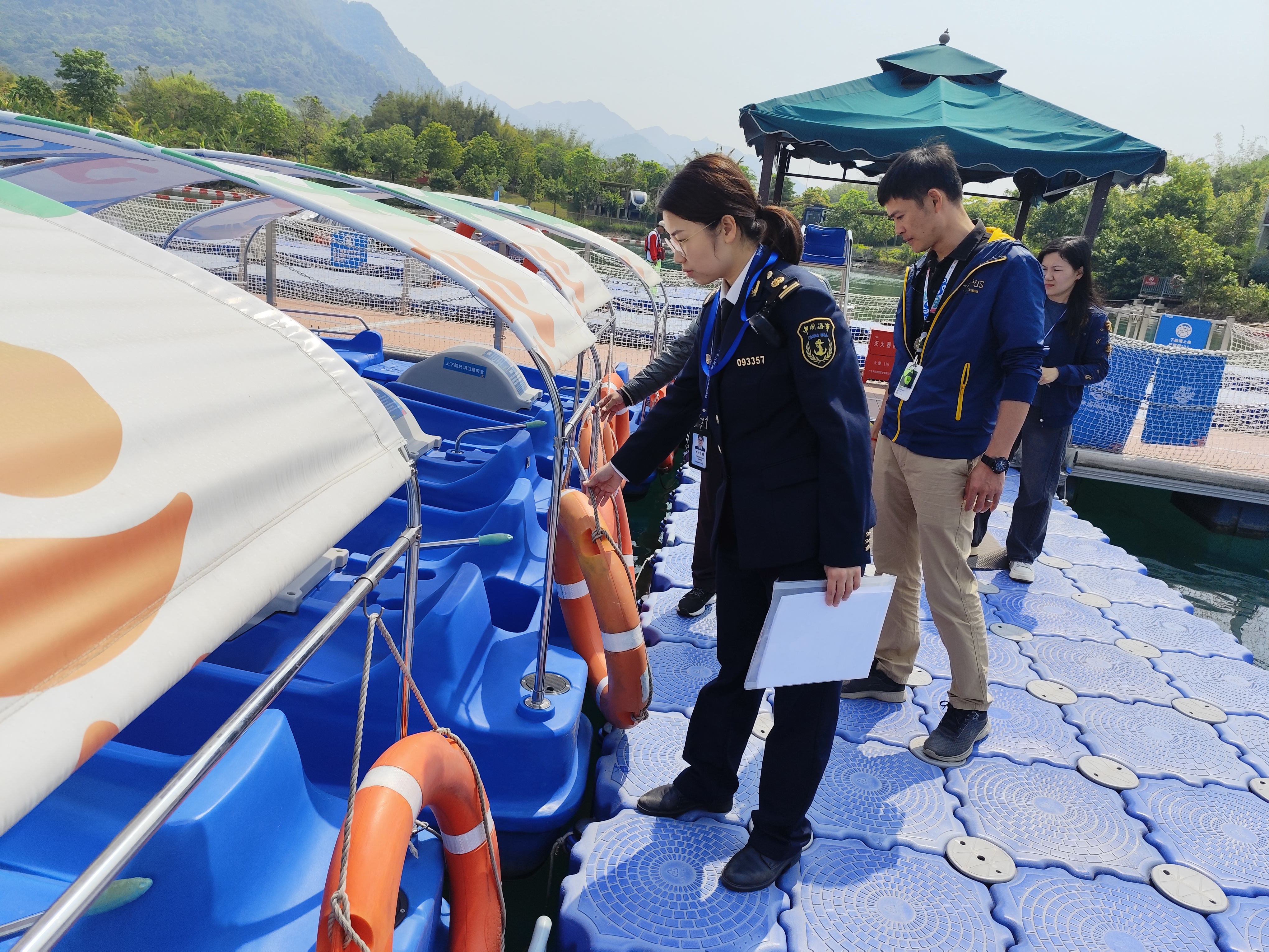 大排查大整治  增城海事处积极参与涉客封闭水域联合检查行动.jpg