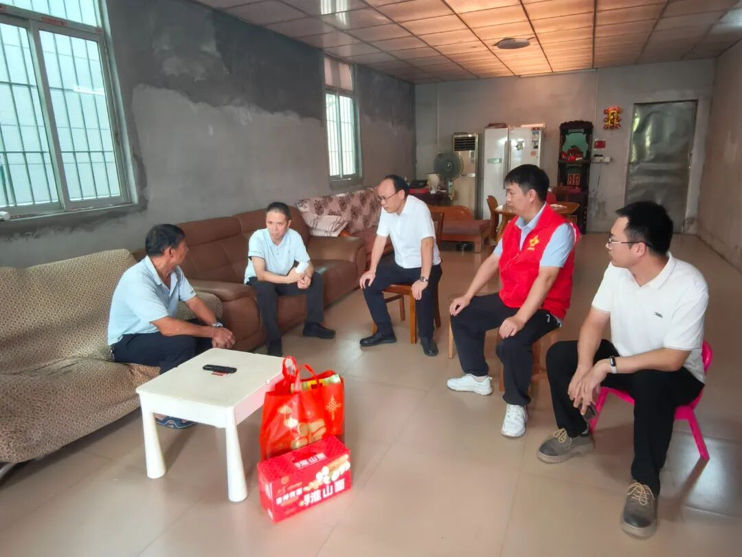 宁西街主要领导.jpg